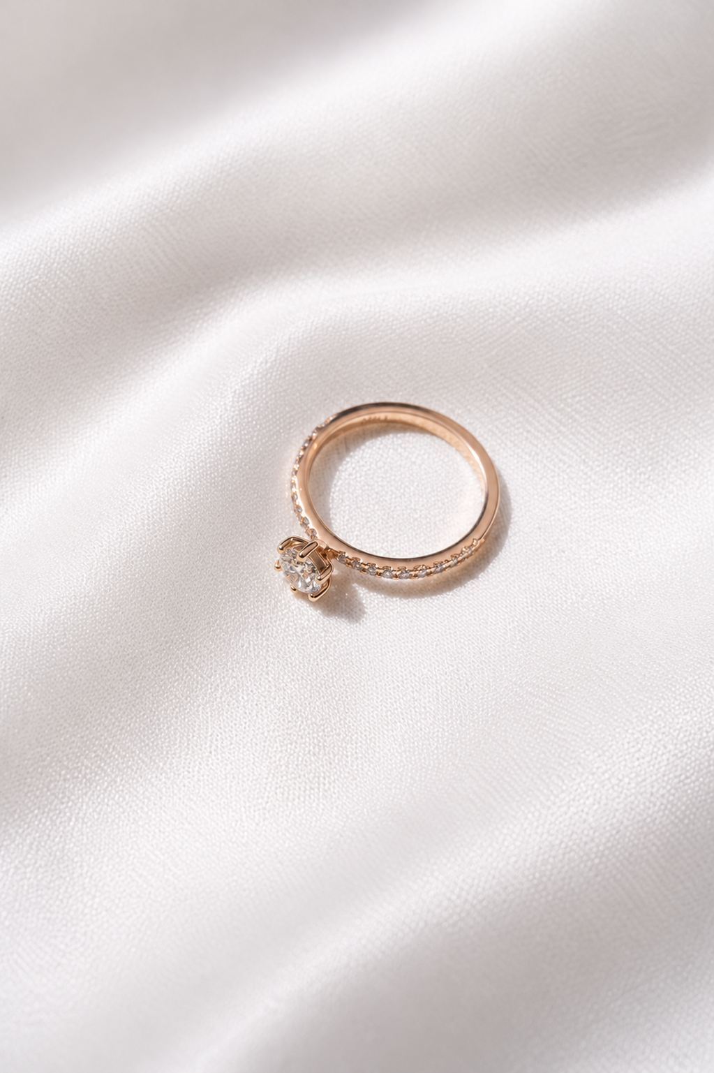 Rose Gold Round Pavé Ring