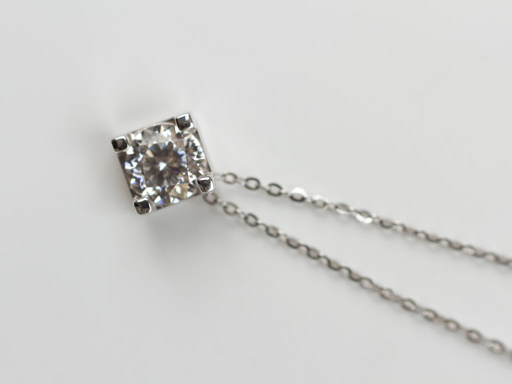 Neckaces Silver Moissanita